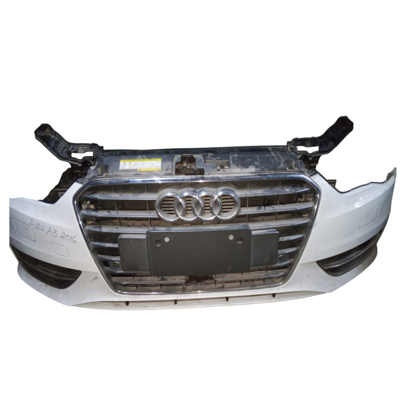 AUDI A3 Nosecut (2016)