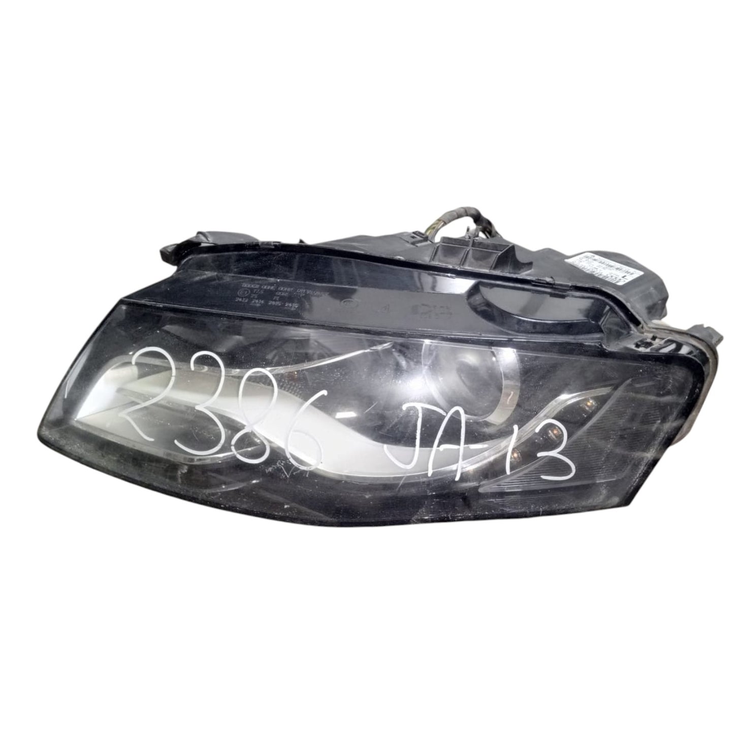 AUDI A4 Left Headlight Xenon 8K0941003Q (2011)