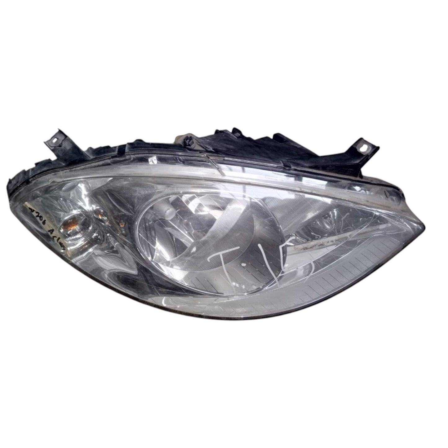 Mercedes B Class W245 Right Headlight Non-Xenon A1698200461 (2004-2008)