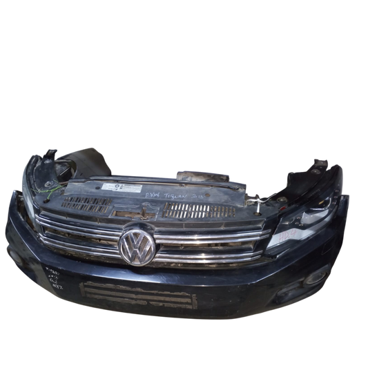 VW Tiguan Nosecut (2013)